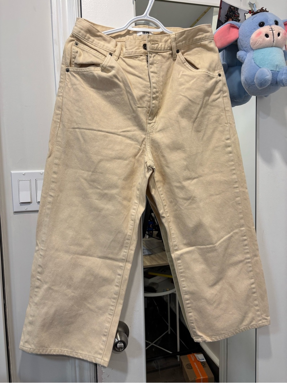Women crop Cream Straight-Leg Jeans